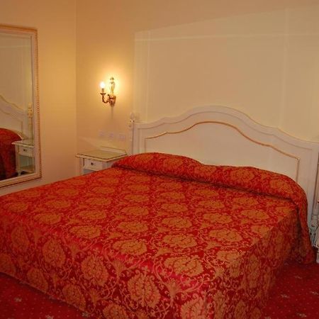 Hotel Motel Gold Calcinate Dış mekan fotoğraf