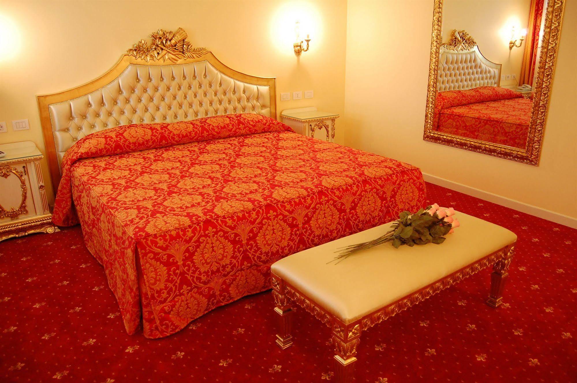 Hotel Motel Gold Calcinate Dış mekan fotoğraf