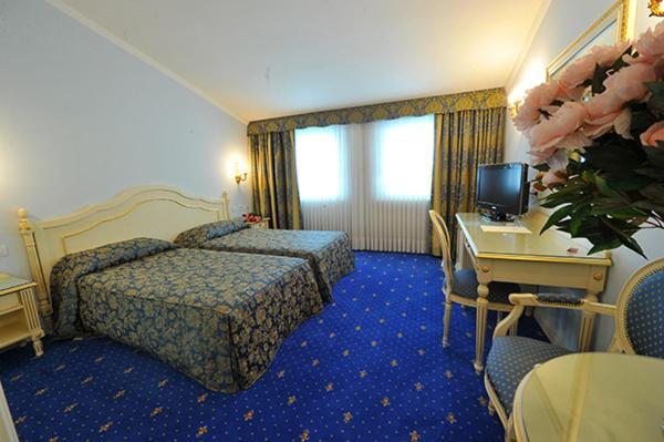 Hotel Motel Gold Calcinate Dış mekan fotoğraf